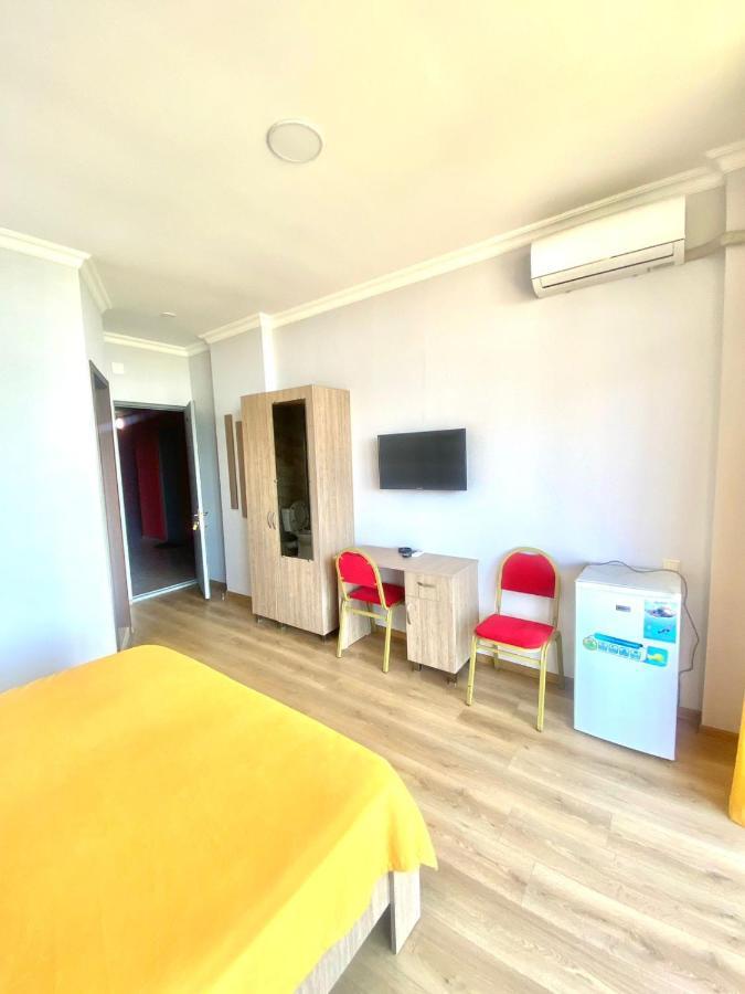 Mimino Aparthotel Батуми Екстериор снимка