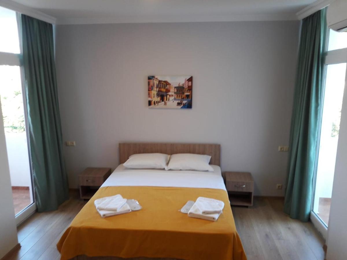 Mimino Aparthotel Батуми Екстериор снимка